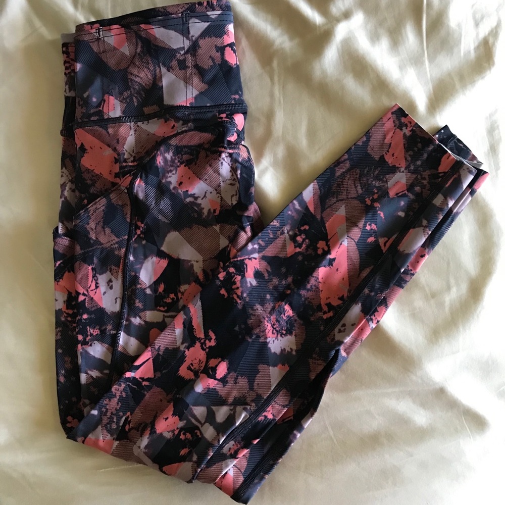 EUC Lululemon Fast & Free II 25" leggings